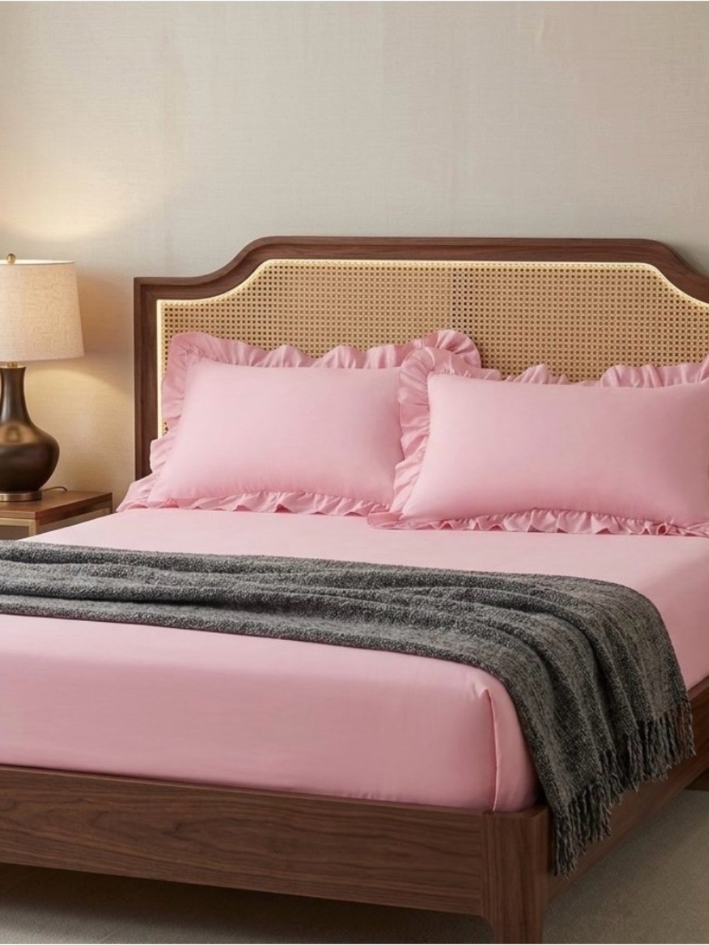 Homiest Ruffle Pillow Case & Fitted Sheet Set full size